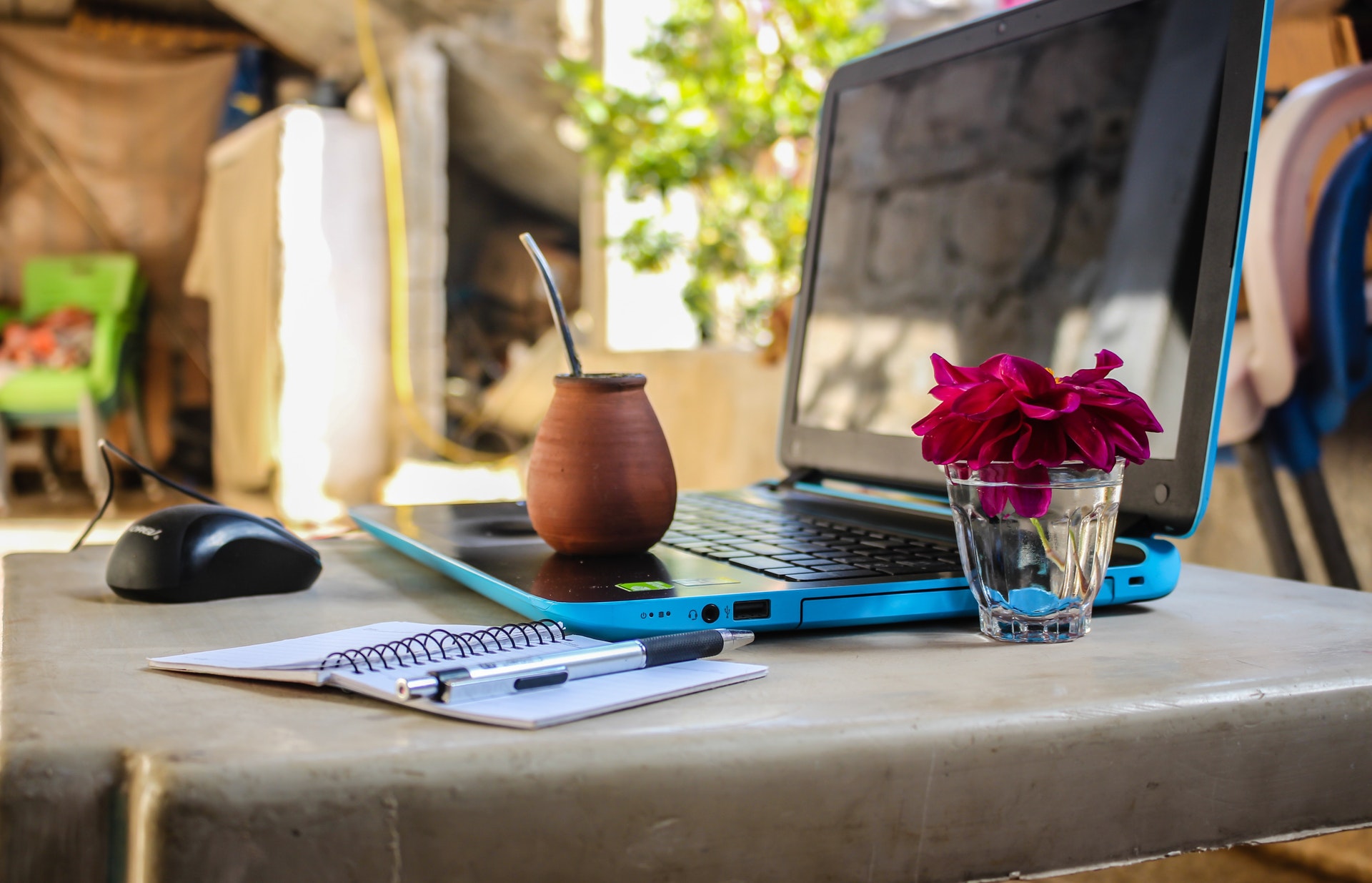 Why digital nomads can be a headache for employers Image